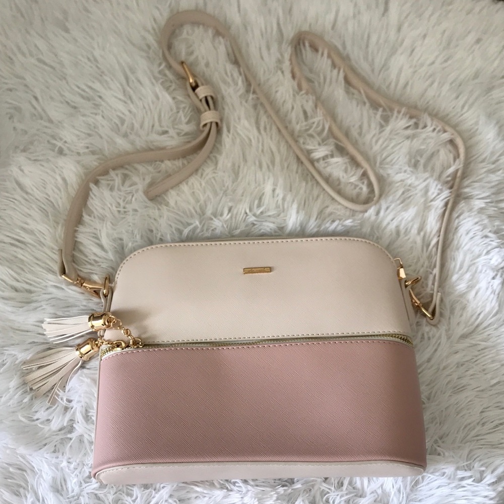 NWOT Lovenook Artificial Leather Crossbody Purse